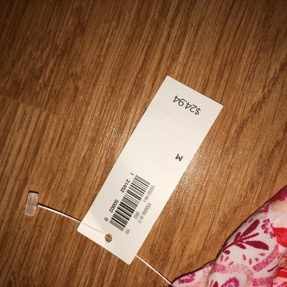 Women's Medium Old Navy Sleeveless Blouse New - Picture 4 of 7